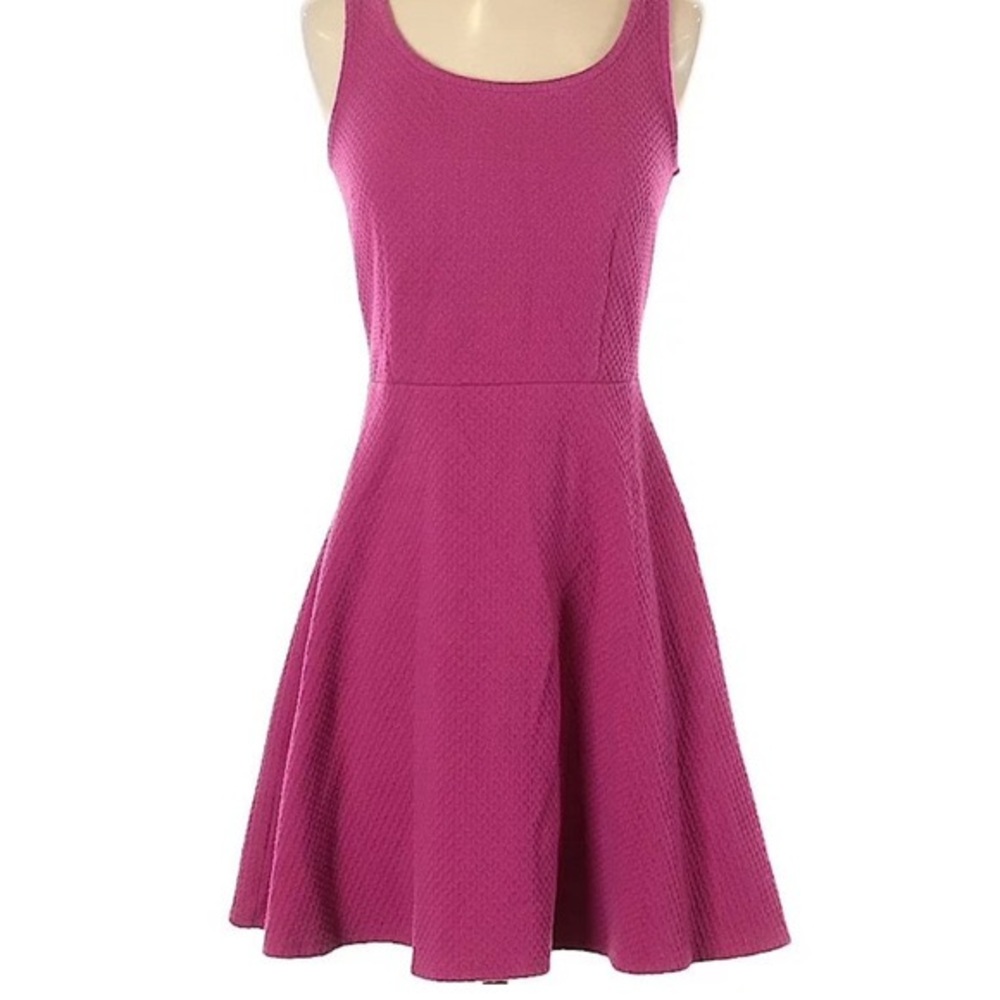 Old Navy - Sleeveless Berry Textured Dress
